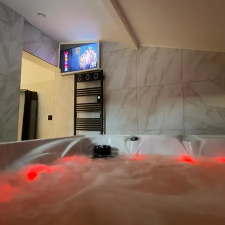 公寓 Cinema Jacuzzi